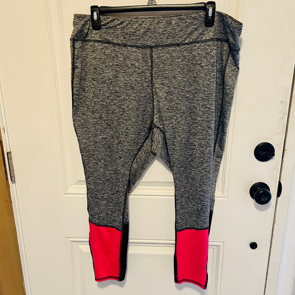 City Streets Women’s Leggings size 3X